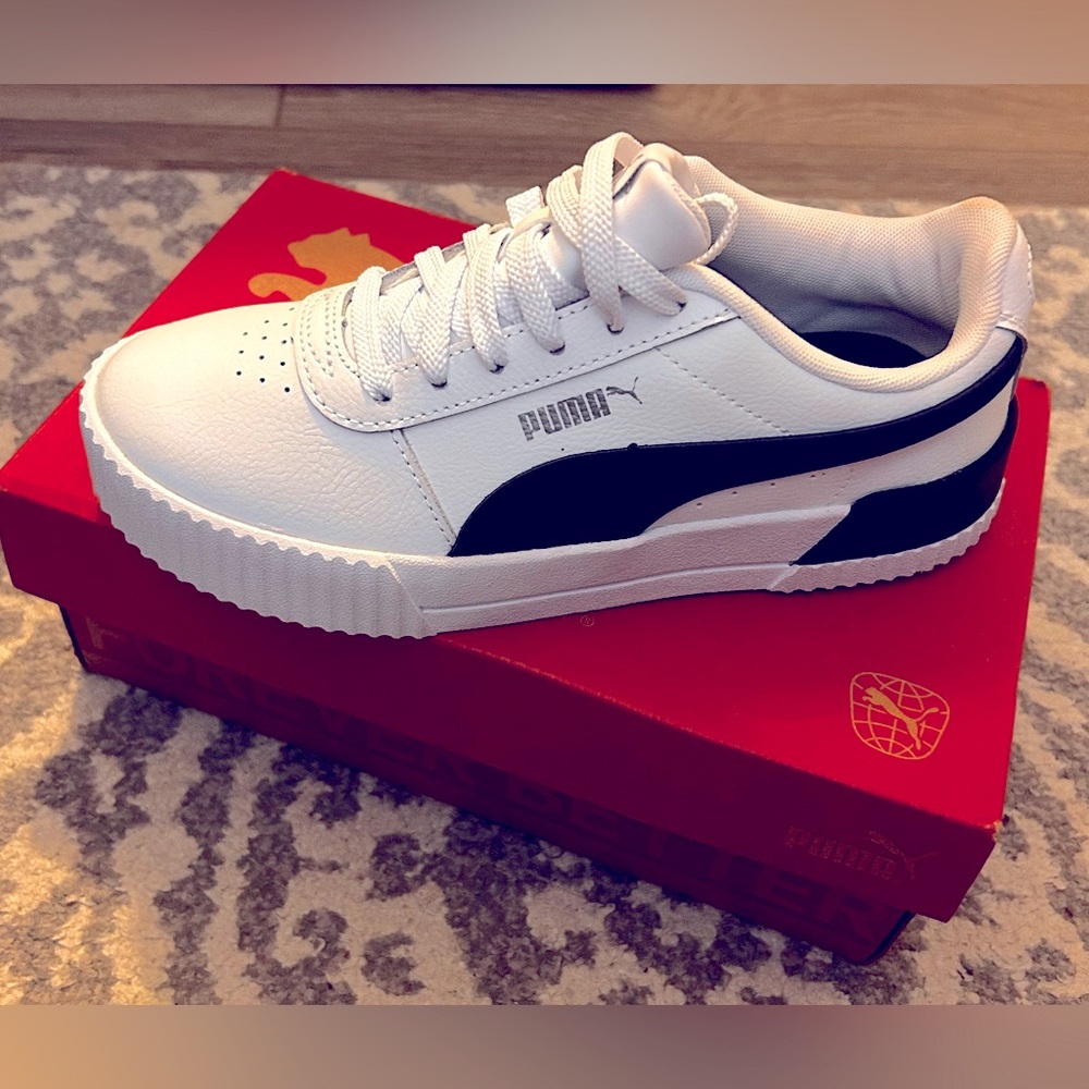 Puma Carina sneakers